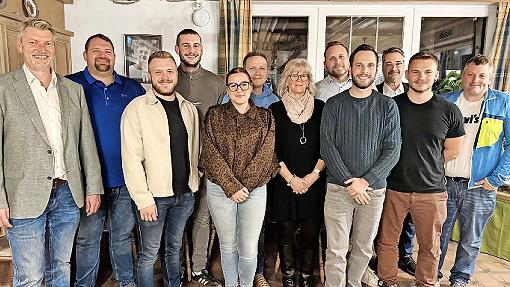 Die Kandidaten der CSU/&Uuml;WG (v.&nbsp;l.): Maximilian Venzke, Manuel Langfritz, Jan Leuth&auml;usser, Tobias Kupfer, Michelle Kraus, Andreas Nickl, Christine Bertholdt, Stephan Achhammer, Johannes Steinert, Walter Beck, David Waldmann, Marco Huppmann.