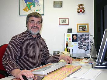 Klemens Albert am Arbeitsplatz im heimischen Kraisdorf. Foto: FT-Archive