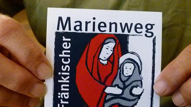 Dieses Logo kennzeichnet den Fr&auml;nkischen Marienweg.   Fotos: Marion Kr&uuml;ger-Hundrup