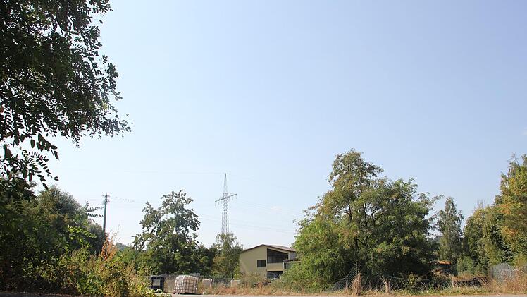 Das alte Rebhan-Gelände (Kistenfabrik) in Eltmann: Hier sollen neue Einkaufsmöglichkeiten entstehen. Foto: Andreas Lösch
