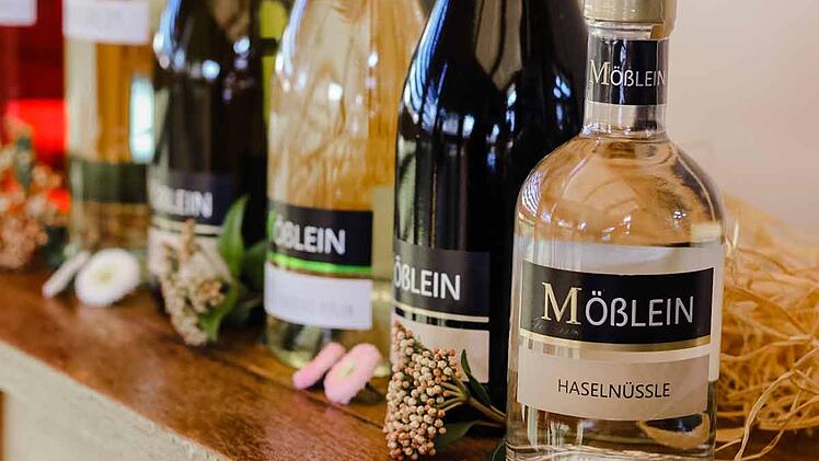 Am 10. Mai ist Muttertag: Wir haben ein exklusives Wein-Paket zusammen mit dem Weingut Mößlein geschnürt
