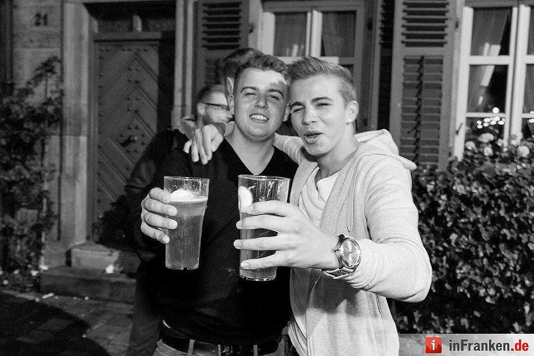 Sandkerwa: Partyfotos