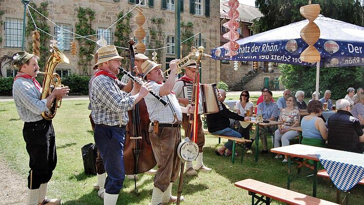 Die "Spräublöaser" aus der Rhön spielten beim Museumsfest in der Oberen Saline auf. Foto: Sigismund von Dobschütz