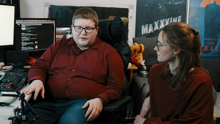 Michl berichtet Filmemacherin Helena Brinkmann von seinem Alltag.