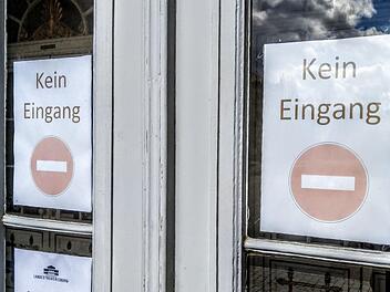 Draußen vor der Tür: In Lockdown-Zeiten muss das Landestheater weiterhin geschlossen bleiben.Foto: Jochen Berger