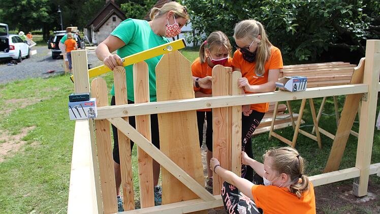 Über 61 Kleinprojekte wurden in den vergangenen drei Jahren umgesetzt, darunter auch ein Kleingarten der Kinder- und Jugendgruppe "Funky Fruits" des Obst- und Gartenbauvereins Bad Brückenau. Foto: Archiv/Julia Raab