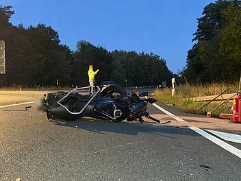Unfall im N&uuml;rnberger Land: Bikerin (16) lebensgef&auml;hrlich verletzt