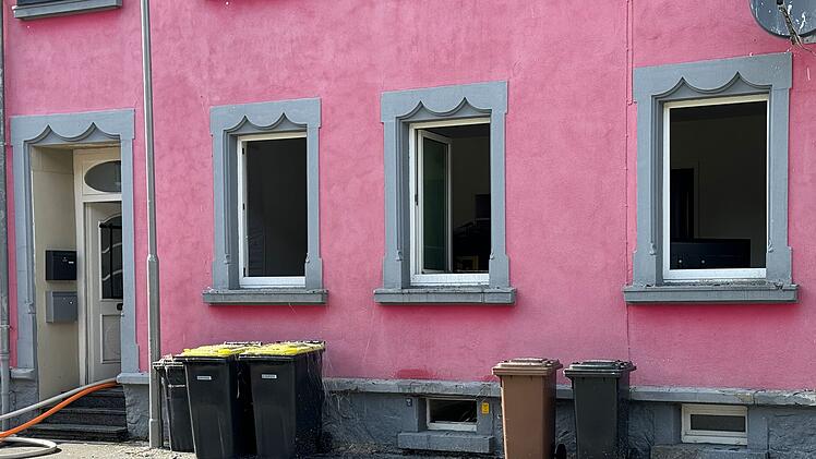 Brand eines Wohnhauses in Helmbrechts: Kripo ermittelt