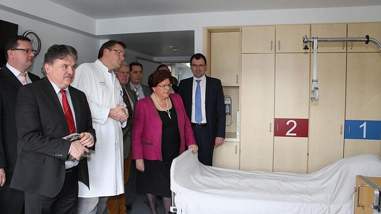 Der Standard der Zimmer ist hoch, überzeugte sich Landtagspräsidentin Barbara Stamm. Foto: Sonja Adam