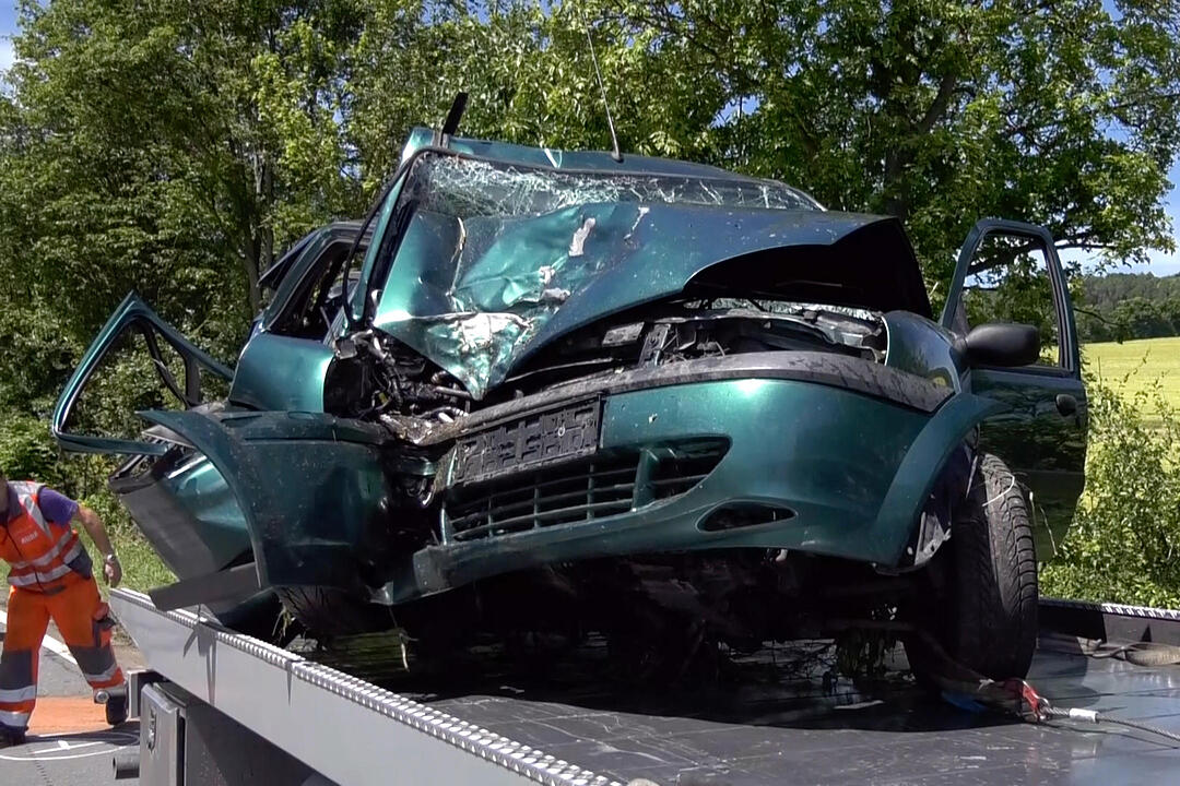 Waldbüttelbrunn: Mutter mit zwei Kindern bei Unfall schwer verletzt