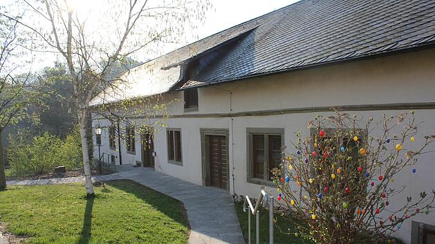 Das Geb&auml;ude, in dem die Bewohner von Maria Bildhausen ihre Freizeit verbringen, ist nun saniert und wird am 3. Mai gesegnet.  Matthias Guck