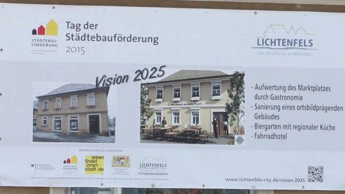 Ideen für einen Leerstand am Marktplatz sind auf diesem Banner zusammengefasst.  Foto: Ramona Popp
