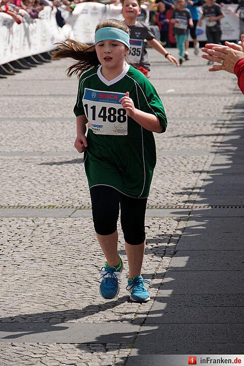 Weltkulturerbelauf 2017 in Bamberg: Der Zieleinlauf am Maxplatz