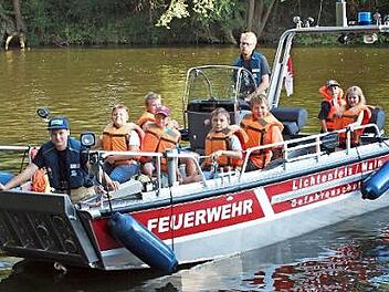 Eine Bootsfahrt mit der Feuerwehr Lichtenfels-Main machte den Jugendlichen zum Abschluss sehr viel Spaß.