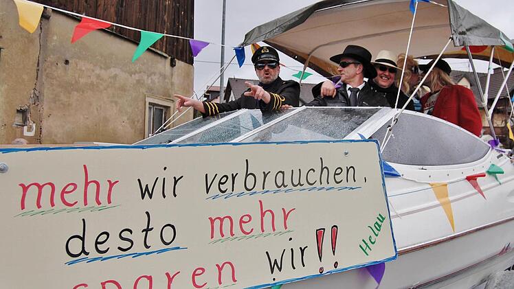 Auch in Waldfenster war am Rosenmontag viel geboten. Foto: Sigismund von Dobschütz