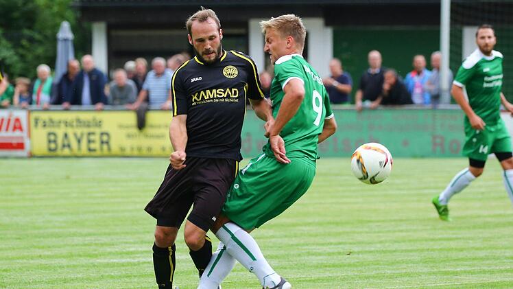 Szene vom Landesliga-Spiel SV Friesen - SpVgg Bayreuth II. Foto: Heinrich Weiß