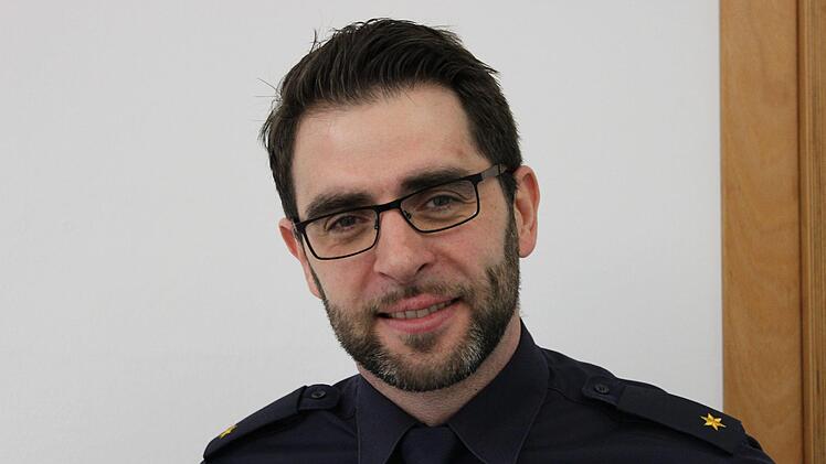 Daniel Seeburg ist Dienststellenleiter der Haßfurter Polizeiinspektion. Foto: Katja Müller