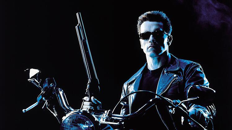 Mit dem Terminator spielte Arnold Schwarzeneger die gr&ouml;&szlig;te Rolle seines Karriere. Im n&auml;chsten "Terminator"-Film, an dem James Cameron eigenen Angaben zufolge bereits arbeitet, soll er allerdings nicht dabei sein.