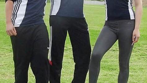 Die ATS-Athleten (von links) Florian Wermbter, Wolf Ernst und Christin Hohberger waren bei der Oberfränkischen erfolgreich. Fotos: privat