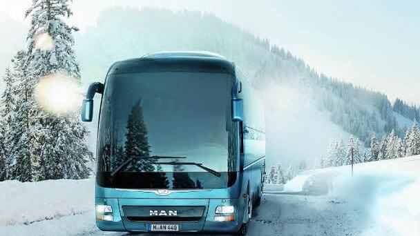 Um sicher zum Wintersport zu kommen, müssen Busunternehmer und Gäste vorbereitet sein.  Foto: MAN/dpp