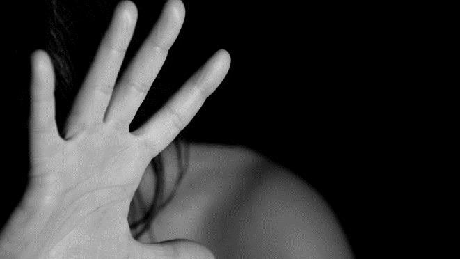 Am helllichten Tag ist mitten in Bamberg eine 14-Jährige missbraucht worden. Die Polizei sucht nun ein älteres Ehepaar. Foto: ninocare/pixabay.com