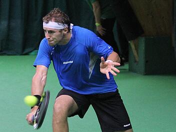 Der Weißrusse Uladzimir Ignatik, der gestern Nachmittag den Slowaken Marek Semjan sicher mit 6:0, 6:4 aus dem Rennen warf, steht als erster Spiel in der 2. Runde.  Foto: Bertram Wagner