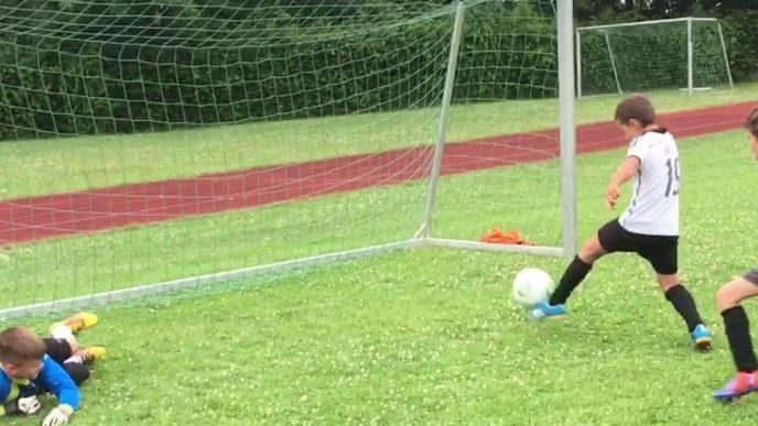 So war das, als im Video der SG Ebenhausen "Mario Götze" das Siegtor gegen Argentinien erzielt. Auch nach diesem Treffer wurde natürlich gefeiert. Foto: Screenshot