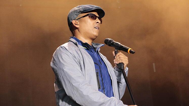 Xavier Naidoo machte seine Fans am Samstag im Forchheimer Jahnstadion glücklich. Foto: Josef Hofbauer