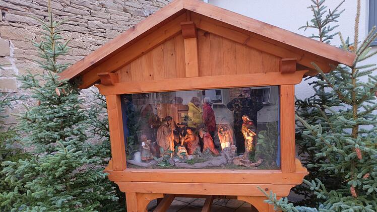 Krippe an der Festhalle. Foto: Philipp Bauernschubert