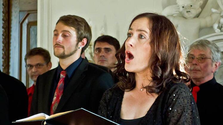 Heidi Lehnert bereicherte den Abend im Kaisersaal mit Texten von Oscar Wilde bis Siegfied Lenz.