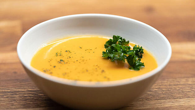 kraeuterrahmsuppe.jpg