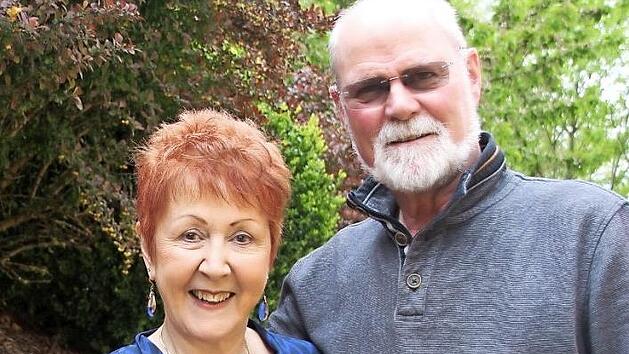 Chris Atkinson-Price und ihr Mann Adrian Price haben dem Brexit vorgebeugt: Sie haben seit M&auml;rz 2018 neben der britischen auch die deutsche Staatsb&uuml;rgerschaft inne.  Foto: Andreas L&ouml;sch