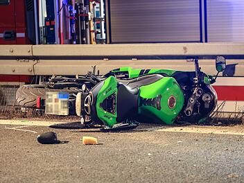 Auf der A70 im Kreis Ha&szlig;berge ist ein Motorradfahrer ums Leben gekommen.