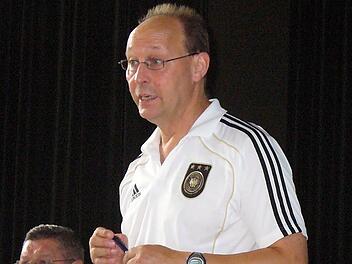 Manfred Neumeister weist die Kritik am "b&ouml;sen Funktion&auml;r" zur&uuml;ck. Foto: Archiv