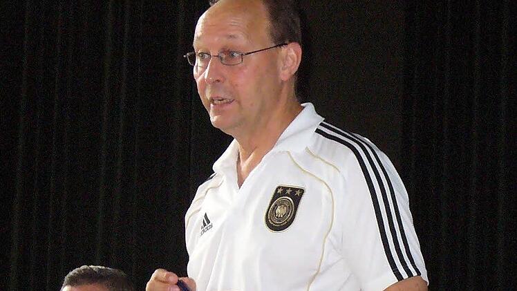 Manfred Neumeister weist die Kritik am "b&ouml;sen Funktion&auml;r" zur&uuml;ck. Foto: Archiv