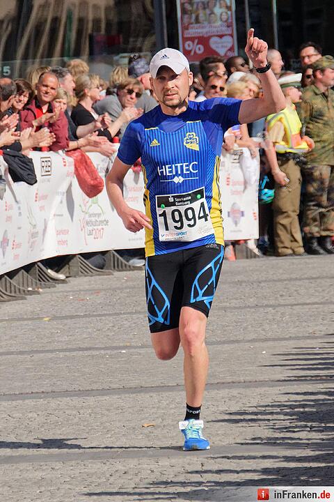 Weltkulturerbelauf 2017 in Bamberg: Der Zieleinlauf am Maxplatz