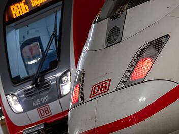 Auch Nürnberg betroffen: Polizeieinsatz legt Bayerns wichtigste Bahnstrecke lahm