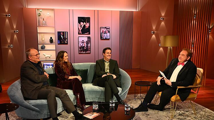 Gemeinsam erinnern sie sich an die altn TV-Zeiten, von links: Oliver Welke, Caroline Kebekus, Bastian Pastewka und Oliver Kalkofe.