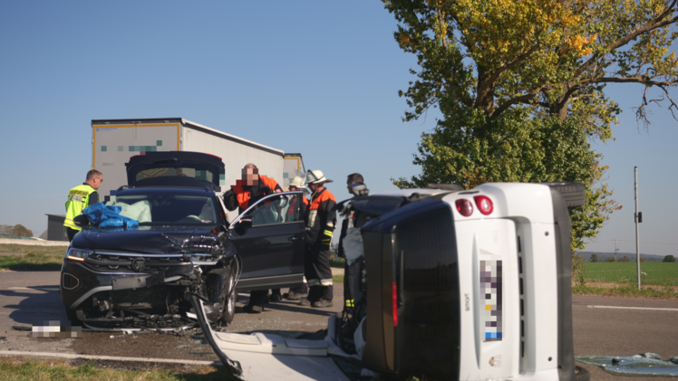 Schwerer Unfall im Landkreis Ansbach mit drei Verletzten