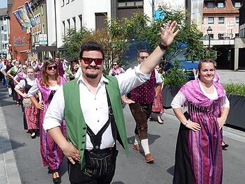 Am Sonntag fand ein Festzug zum Bierstadel statt. Foto: Horst Wunner