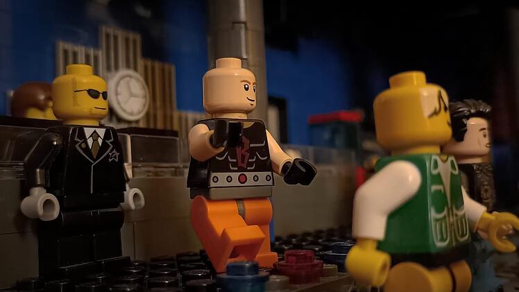 Fotostrecke: Legendärer fränkischer Nachtclub mit Legosteinen wieder zum Leben erweckt