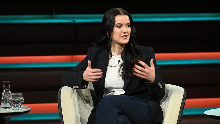 Reservistin Kerry Hoppe konnte die Einstellung von Podcaster Ole Nymoen nicht nachvollziehen.