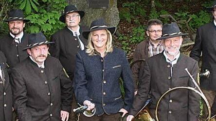 Die Jagdhornbläser der Kreisgruppe Mellrichstadt (Foto) geben am 11. September um 17 Uhr ein stim-mungsvolles Konzert vor der Ostheimer Kirchenburg. Mit diesem Auftritt klingen die Aktivitäten der Freunde der Kirchenburg zum Tag des offenen Denkmals stilvoll und mottogerecht aus. In diesem Jahr steht das Thema Jagd im Vordergrund der Aktivitäten des Vereins.  Foto: Foto privat