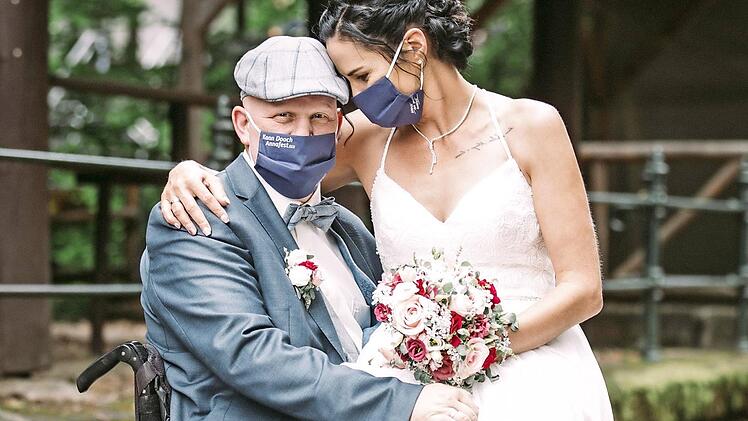 Der Kellerwald ist ein wichtiges Symbol ihrer Liebe: Christian und Nicole Feeß aus Forchheim. Foto: Inna Langer