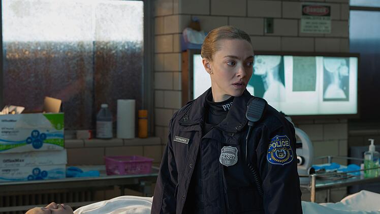 Mickey Fitzpatrick (Amanda Seyfried) ermittelt in einer Mordserie im drogengeplagten Viertel Kensington der US-amerikanischen Großstadt Pennsylvania.