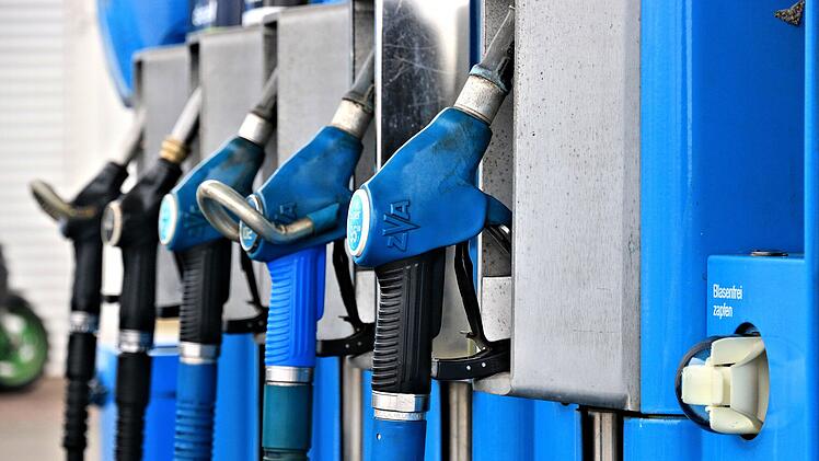 Tanken_Tankstelle_Zapfsäule14