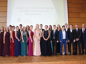 Bei 21 Schülerinnen und Schülern des Gymnasiums Ernestinum steht eine Eins vor dem Komma.  Cindy Dötschel