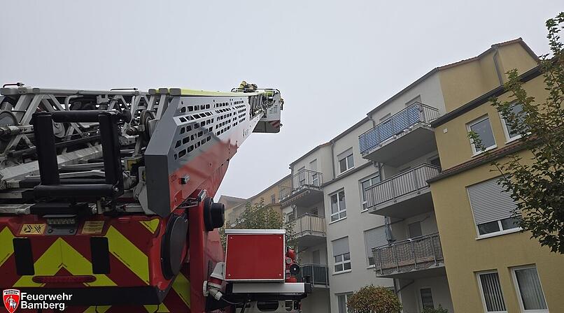 Balkonbrand in Bamberg: Feuerwehr verhindert gr&ouml;&szlig;ere Ausbreitung
