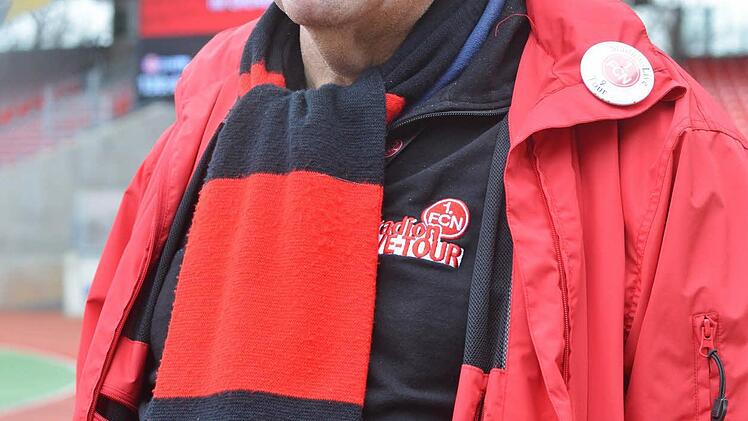 Die Besucher der Live-Tour im Nürnberger Stadion genießen die besondere Atmosphäre unmittelbar vor dem Anpiff. Foto: Nikolas Pelke