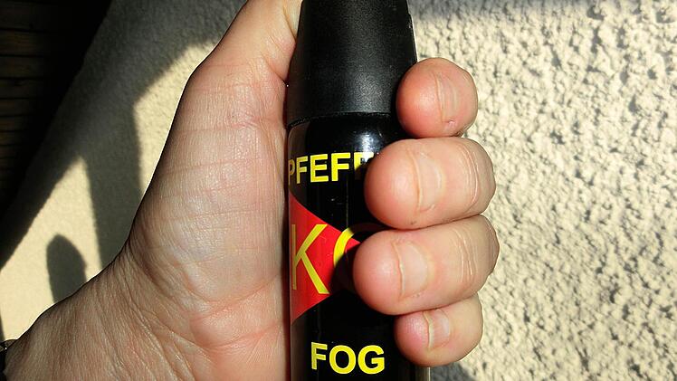 Der Einsatz eines Pfeffersprays kommt einem ehemaligen Polizisten teuer zu stehen. Foto: Karl Heinz Weber